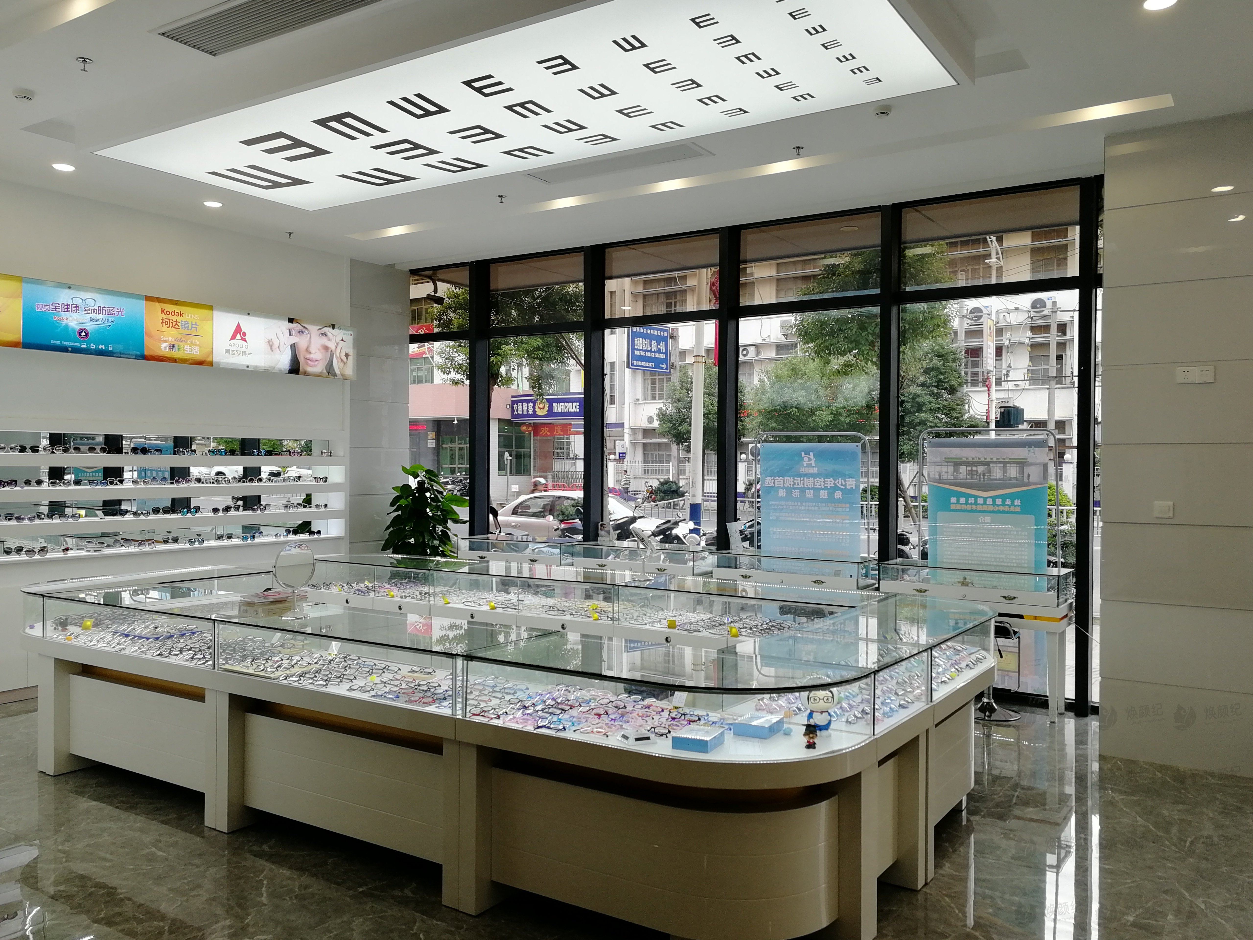 汕头慧晶眼科医院林小铭会亲自做手术吗？取决于患者情况和档期