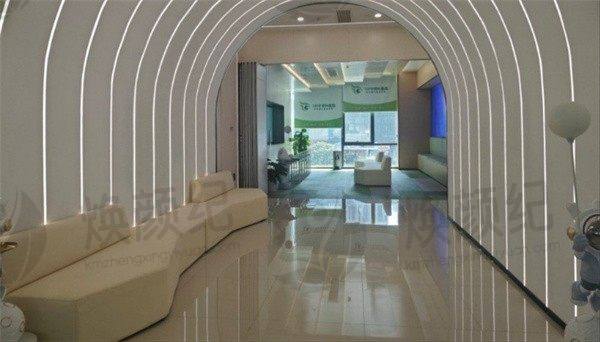 杭州飞秒秒眼科医院苏才培院长技术怎么样？数万例手术见证实力