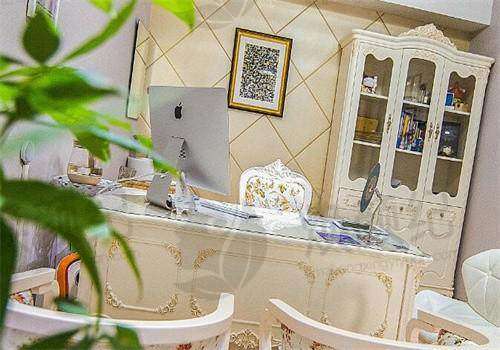 大连爱德丽格医疗美容门诊部[眼修复]80000元 作为亚洲眼整形联盟发起单位，由金刀奖专家专业主刀，精准保障眼修复效果