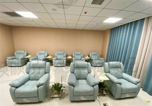 二、周善文医生职称