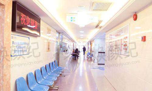 瑞典诺贝尔PCC金致亲水款种植牙：优势显著