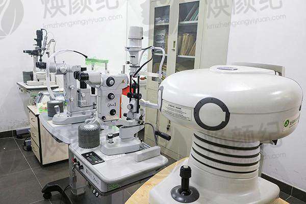 北京华厦民众眼科医院[全飞秒近视手术]22000元 配备新一代蔡司全飞秒设备，资深专家手术量超万例，矫正精准更安全舒适