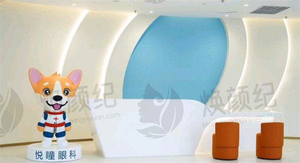 成都悦瞳眼科医院李海燕医生优势保持不变，究竟有哪些独特之处？让我们一起来了解她的专业和经验！