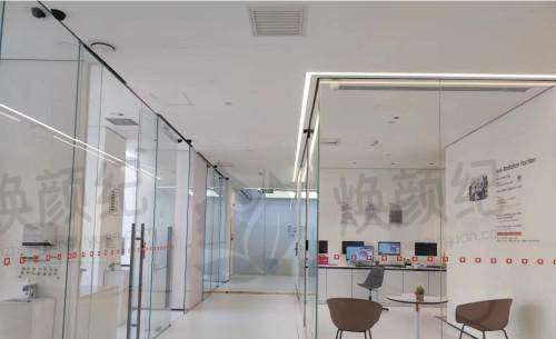 郑州白皮书口腔医院何沣会不会亲自做手术？答案是，他会亲自参与手术，确保治疗的高质量与安全性！