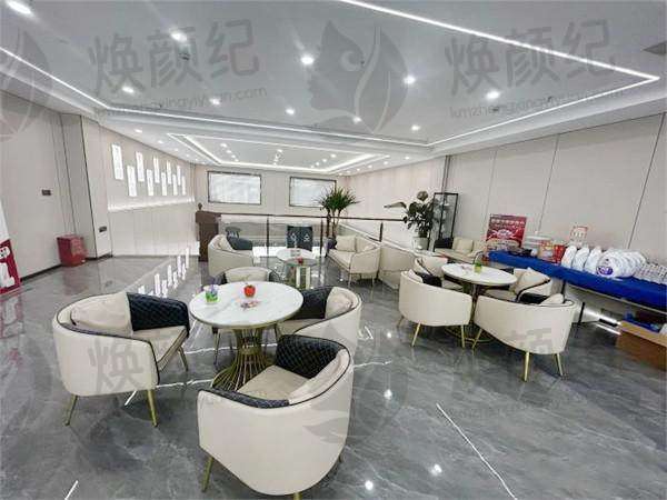 浙江省黄卓砾医生技术成熟吗？答案是肯定的！深耕口腔临床十余年，技术稳定可靠。